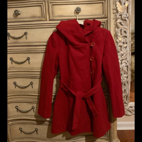 🌺 NEW  Red new coat - Picture 3 of 4